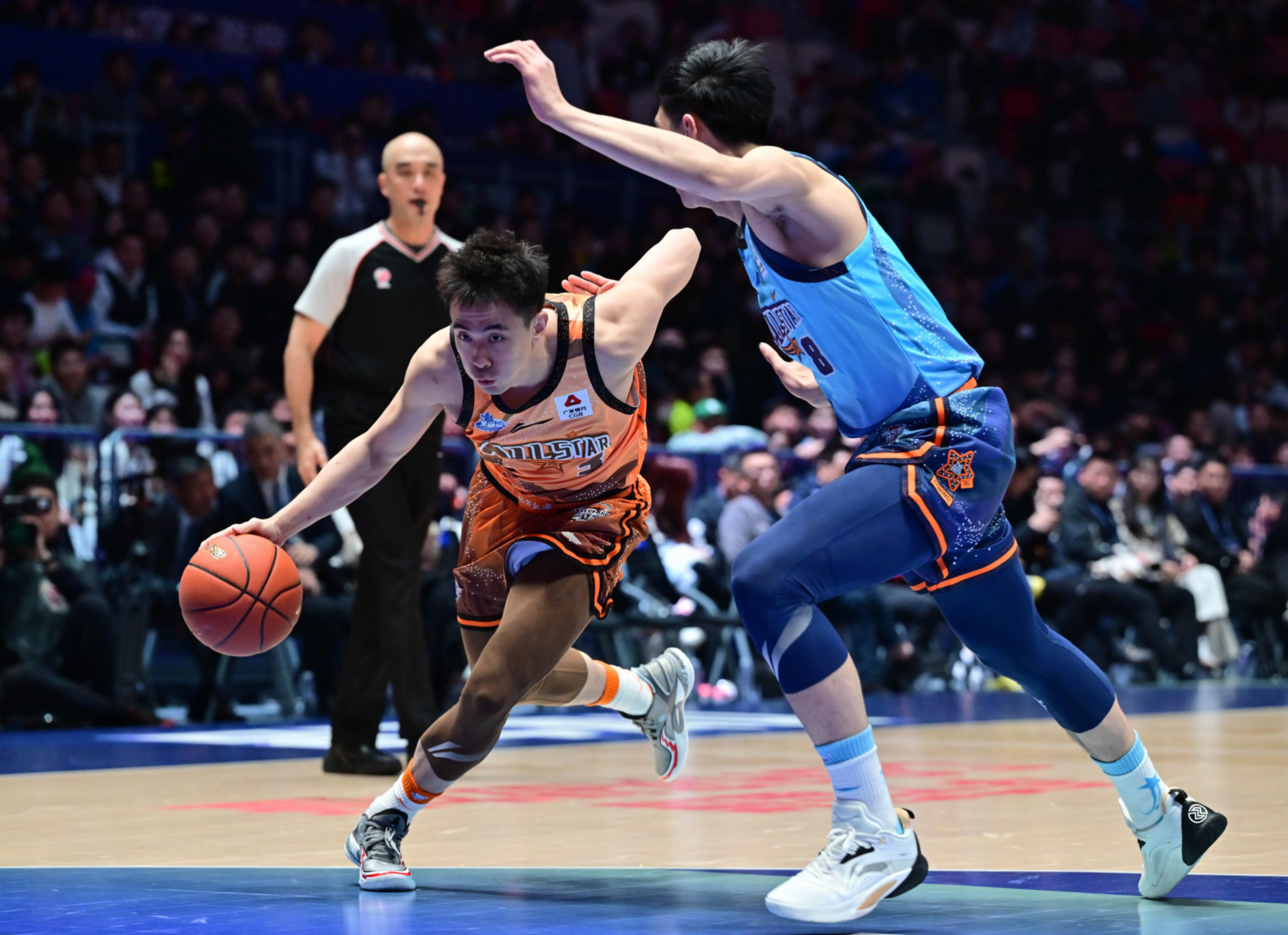 pg-曼联今晚扳平良机辽宁本钢围绕CBA季后赛强势反弹，媒体一致点评：曼联更衣室发声备战德国杯的简单介绍